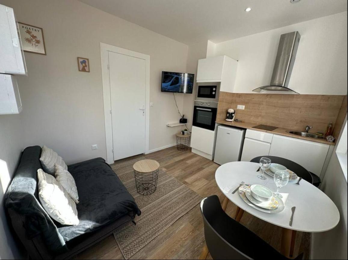 Lerelaisdodileqsl - Cambrai - Hyper Centre - Free Wifi - Ideal Couple & Famille Exterior photo
