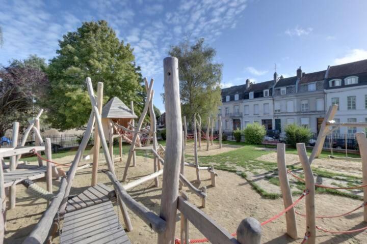 Lerelaisdodileqsl - Cambrai - Hyper Centre - Free Wifi - Ideal Couple & Famille Exterior photo