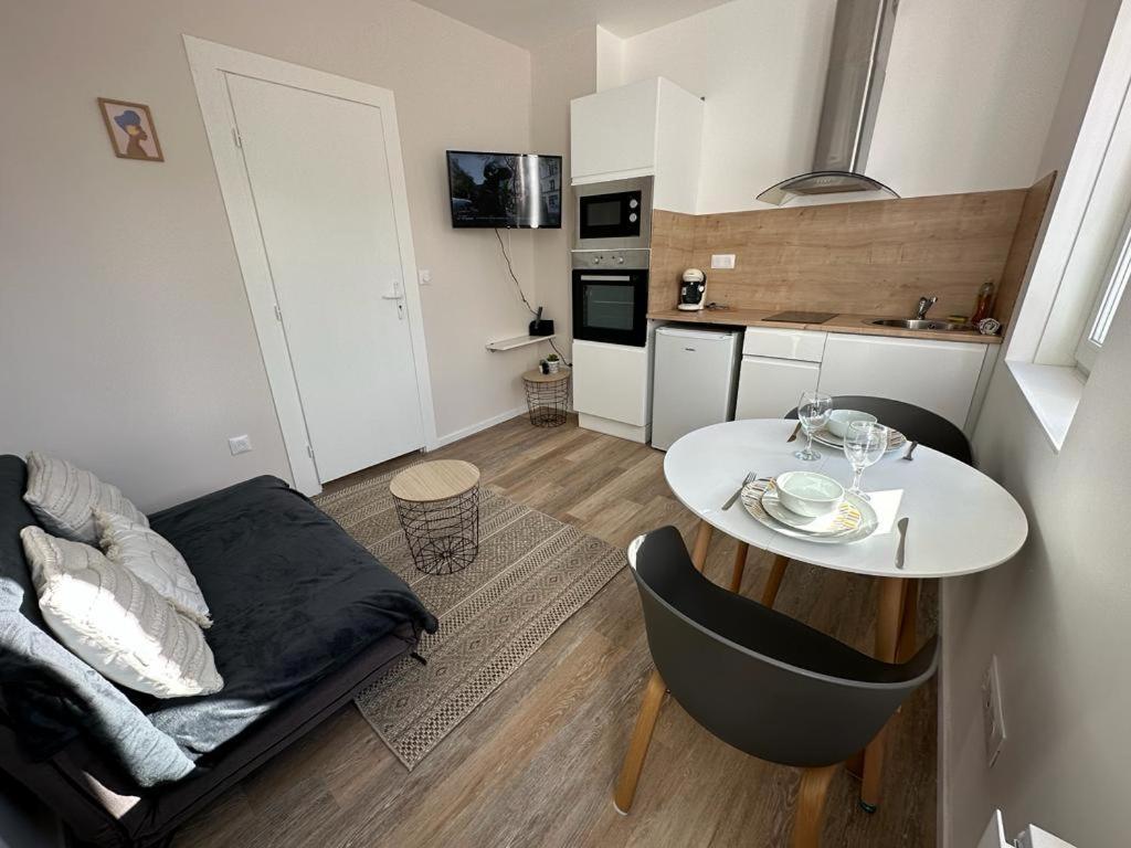 Lerelaisdodileqsl - Cambrai - Hyper Centre - Free Wifi - Ideal Couple & Famille Exterior photo